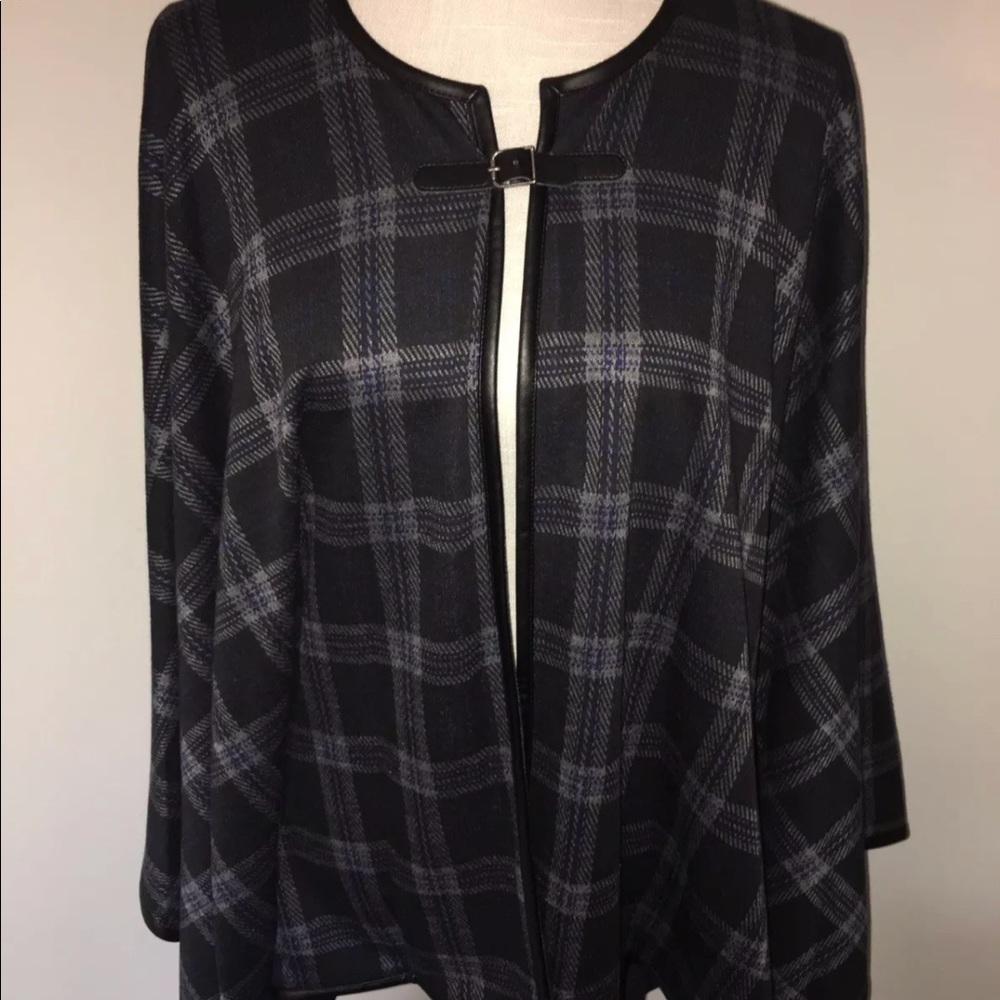 Tahari Poncho Plaid Cape - Picture 1 of 8